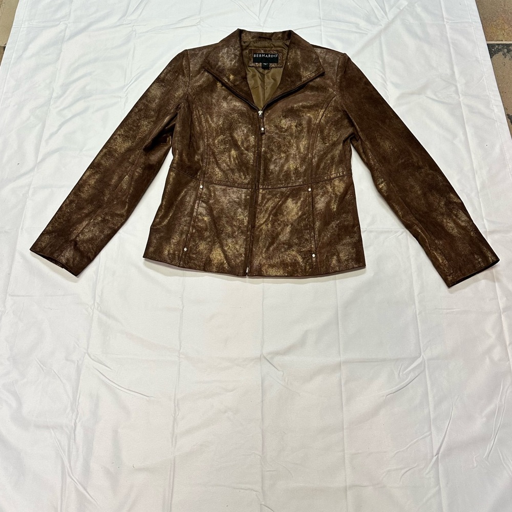 Bernardo Brown Ladies Leather Jacket Gold Metallic W| Pockets Jacket Size M EUC - Picture 4 of 13